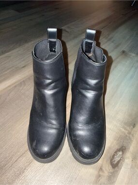 Divided Black Chelsea Ankle Boots